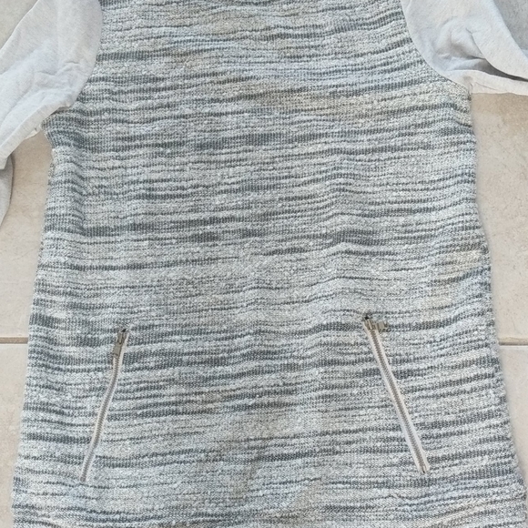 Ann Taylor Loft sweatshirt small gray and black - Picture 7 of 7